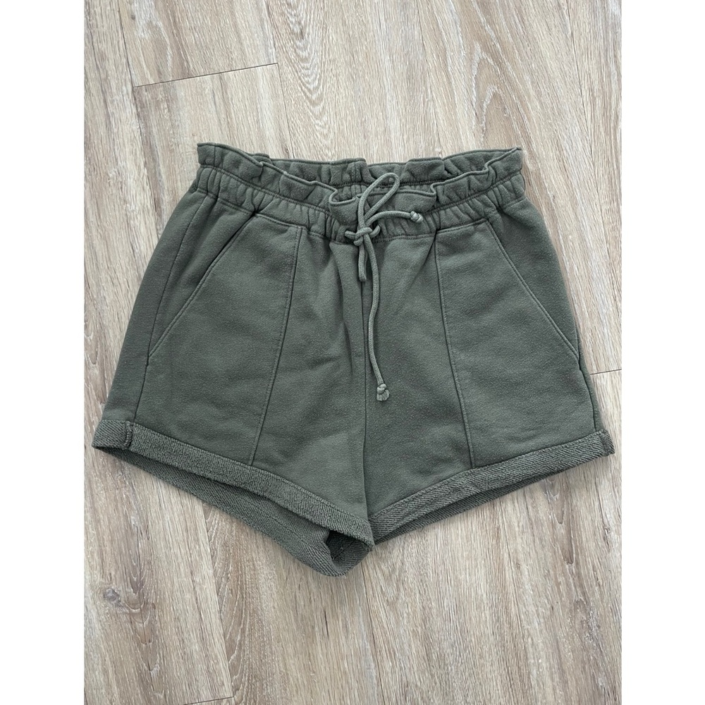 A&F Cloud Paperbag Shorts - Picture 2 of 4